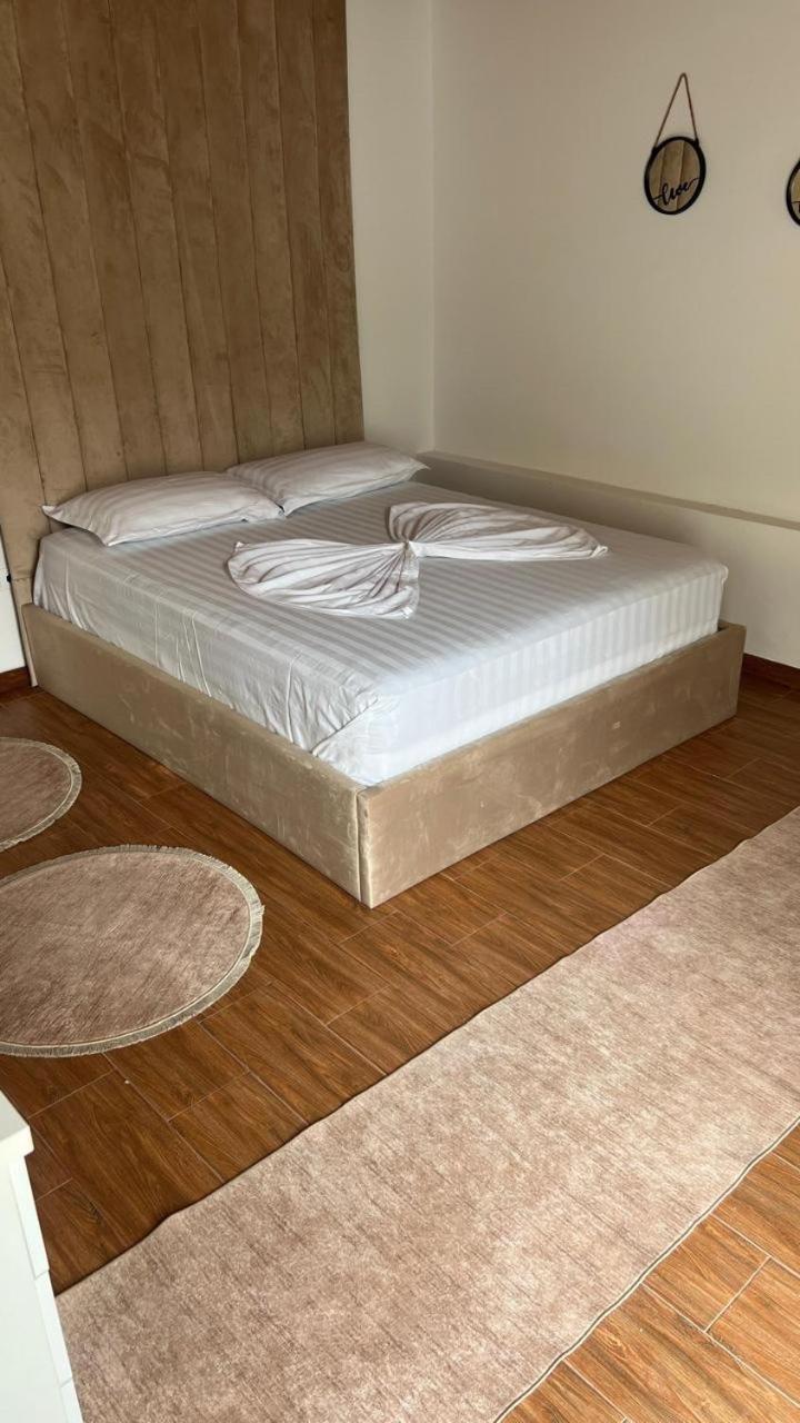 Nadir Bej Holiday Haus Shkoder Bagian luar foto