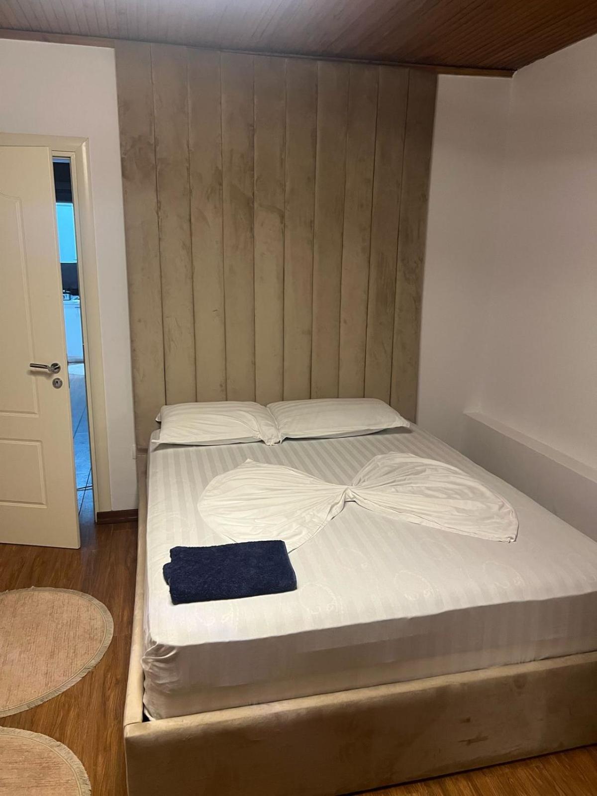 Nadir Bej Holiday Haus Shkoder Bagian luar foto